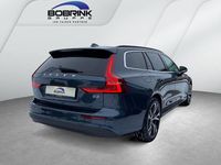Gebraucht Volvo V60 Core 163 PS (119 kW) 2025 Blau Kombi