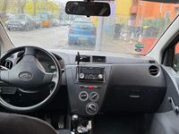 Gebraucht Daihatsu Cuore 69 PS (50 kW) 2008 Blau Kleinwagen