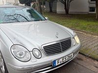 Gebraucht Mercedes E240 Avantgarde 177 PS (130 kW) 2002 Silber Limousine