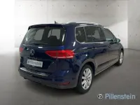 Gebraucht VW Touran Highline 150 PS (110 kW) 2022 Blau Van / Kleinbus