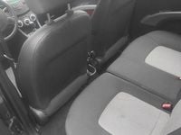 Gebraucht Hyundai i10 69 PS (50 kW) 2011 Schwarz Kleinwagen