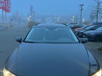 Gebraucht VW Passat 120 PS (88 kW) 2019 Grau Kombi