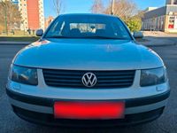 Second-hand VW Passat 141 CP (103 kW) 2000 Berlinǎ