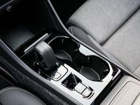 Gebraucht Volvo XC40 Plus 163 PS (119 kW) 2024 Weiß SUV