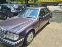 Second-hand Mercedes E230 150 CP (110 kW) 1992 Gri Berlinǎ