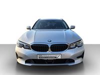 Gebraucht BMW 320 Advantage 190 PS (139 kW) 2020 Glaciersilber metallic Kombi