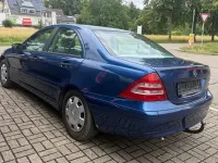 Gebraucht Mercedes C180 143 PS (105 kW) 2003 Blau Limousine
