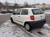 Gebraucht VW Fox 54 PS (39 kW) 2009 Weiß Kleinwagen