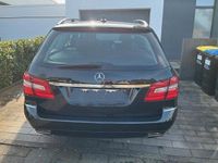 Gebraucht Mercedes E250 204 PS (150 kW) 2011 Schwarz Kombi