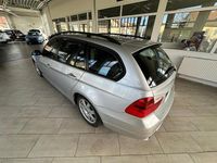 Gebraucht BMW 318 Advantage 129 PS (94 kW) 2008 Silber Kombi