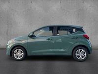 Gebraucht Hyundai i10 Select 63 PS (46 kW) 2024 Gruen Kleinwagen
