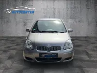 Gebraucht Toyota Yaris 87 PS (63 kW) 2003 Grau Limousine