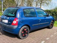 Second-hand Renault Clio II 2002 Albastru Hatchback