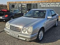 Gebraucht Mercedes E240 Elegance 170 PS (125 kW) 1998 Silber Limousine