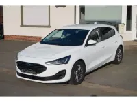Gebraucht Ford Focus Titanium 125 PS (91 kW) 2023 Weiß Limousine