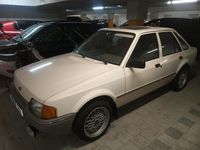 Gebraucht Ford Escort 90 PS (66 kW) 1987 Beige Limousine
