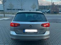 Gebraucht VW Passat Highline 150 PS (110 kW) 2016 Grau Kombi