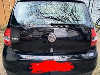 Gebraucht VW Fox 54 PS (39 kW) 2009 Schwarz Kleinwagen
