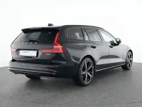 Używany Volvo V60 Plus 197 KM (144 kW) 2025 Czarny Kombi