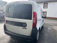 Gebraucht Fiat Doblò 95 PS (69 kW) 2016 Weiß Van / Kleinbus