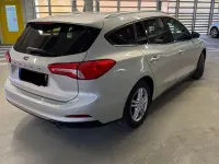 Używany Ford Focus 120 KM (88 kW) 2020 Srebrny Sedan/Limuzyna
