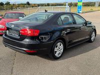 Gebraucht VW Jetta Comfortline 105 PS (77 kW) 2011 Schwarz Limousine
