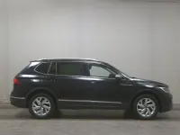 Gebraucht VW Tiguan Allspace Life 150 PS (110 kW) 2023 Schwarz SUV