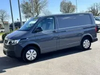 Gebraucht VW Transporter 110 PS (80 kW) 2021 Grau Van