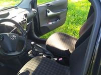 Gebraucht Toyota iQ 90 PS (66 kW) 2010 Schwarz Kleinwagen