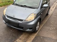 Gebraucht Daihatsu Sirion 91 PS (66 kW) 2009 Grau Kleinwagen