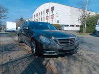 Gebraucht Mercedes E220 170 PS (125 kW) 2011 Grau Kombi
