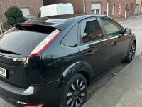 Gebraucht Ford Focus 101 PS (74 kW) 2009 Schwarz Kleinwagen