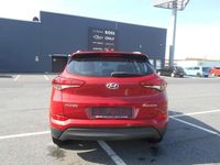 Gebraucht Hyundai Tucson Classic 132 PS (97 kW) 2018 Fiery red / met SUV