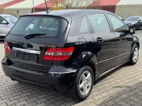 Gebraucht Mercedes B160 95 PS (69 kW) 2010 Schwarz Kleinwagen