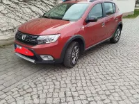 Gebraucht Dacia Sandero 95 PS (69 kW) 2019 Rot Limousine