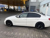 Gebraucht BMW 320 Luxury Line 184 PS (135 kW) 2012 Weiß Limousine