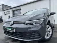 Gebraucht VW Golf VIII Life 131 PS (96 kW) 2023 Grau Limousine