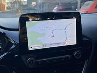 Gebraucht Ford Fiesta Cool & Connect 101 PS (74 kW) 2019 Rot Limousine