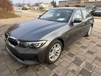 Gebraucht BMW 320e 204 PS (150 kW) 2022 Grau Limousine