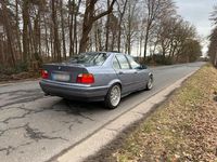 Gebraucht BMW 318 115 PS (84 kW) 1997 Blau Limousine