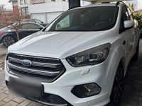Gebraucht Ford Kuga ST-Line 176 PS (129 kW) 2018 Weiß SUV