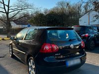 Gebraucht VW Golf V 75 PS (55 kW) 2005 Schwarz Kleinwagen