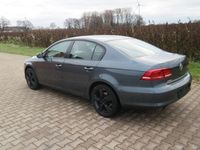 Gebraucht VW Passat Trendline 122 PS (89 kW) 2011 Grau Limousine