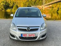 Gebraucht Opel Zafira Family 140 PS (102 kW) 2013 Argon silber/ice silver (m2) Van / Kleinbus