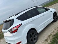 Gebraucht Ford Kuga ST-Line 150 PS (110 kW) 2018 Weiß SUV