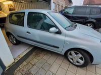 Gebraucht Renault Clio II 75 PS (55 kW) 2004 Silber Kleinwagen