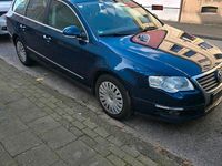 Gebraucht VW Passat 140 PS (102 kW) 2010 Blau Limousine