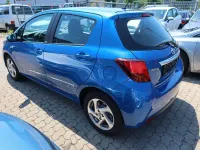 Gebraucht Toyota Yaris Hybrid Edition-S 75 PS (55 kW) 2016 Blau Limousine
