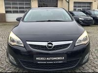 Gebraucht Opel Astra 179 PS (131 kW) 2011 Saphirschwarz mineraleffekt Limousine