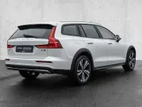 Gebraucht Volvo V60 CC 145 PS (106 kW) 2023 Kombi